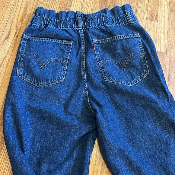 Levi's Elastic Paperbag High Waist Tapered Leg Zip Fly Medium Wash Retro Jeans - Picture 5 of 5